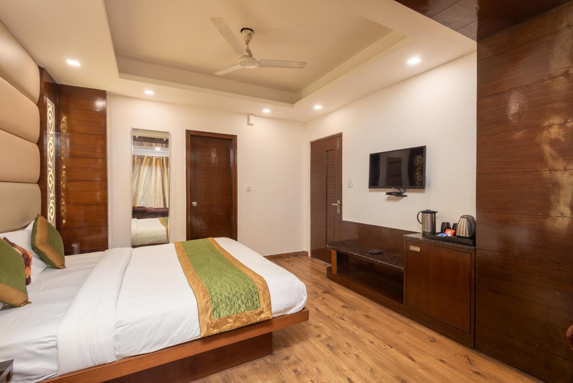 Hotel 30 Degree North 穆索里 外观 照片